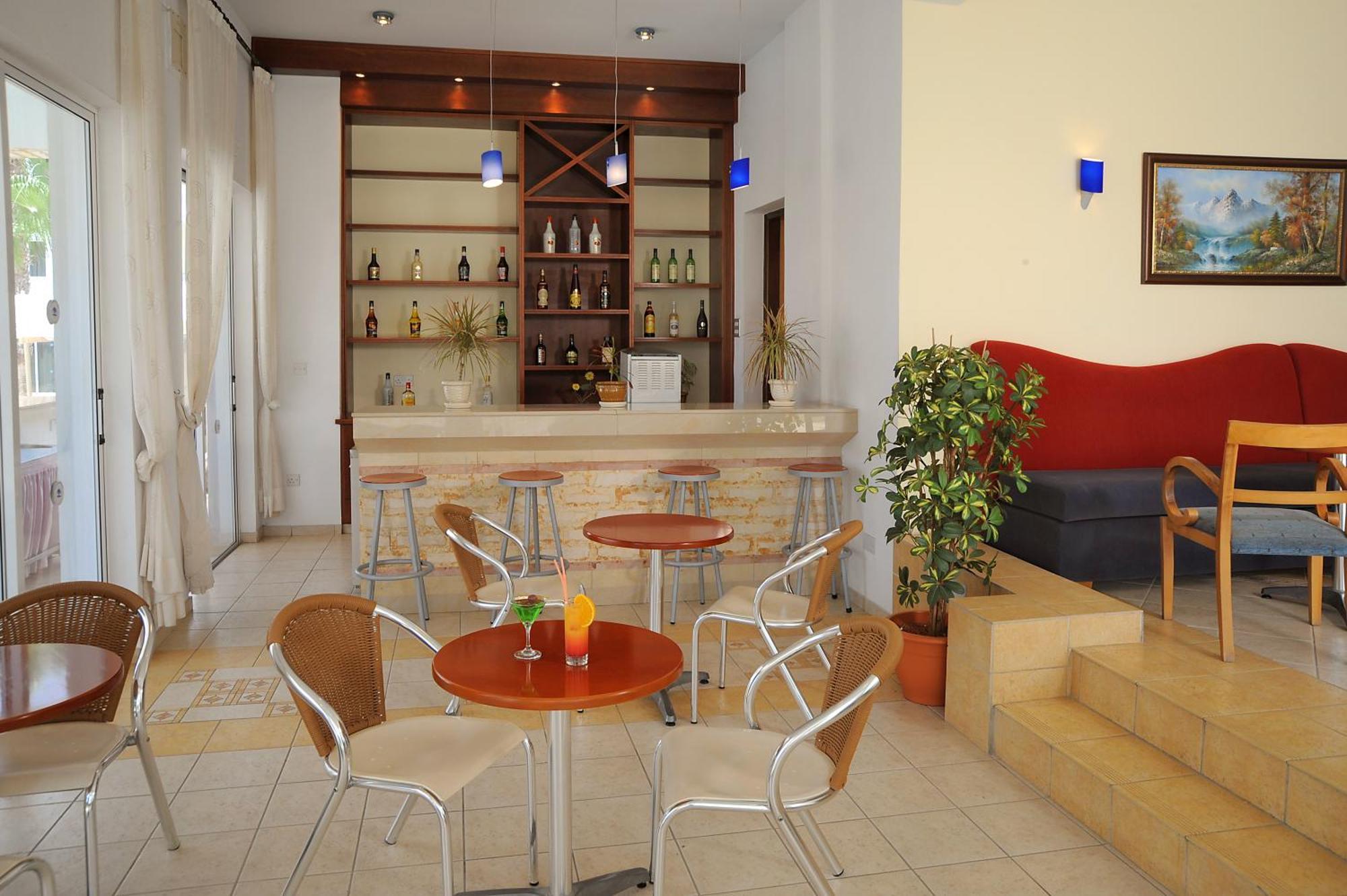 Petrosana Hotel Apartments Айя-Напа Экстерьер фото